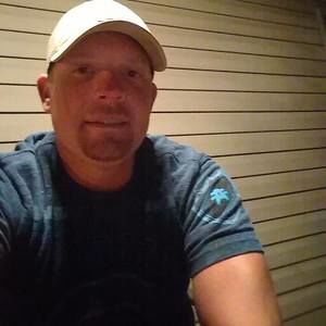 Meet your Posher, Derek